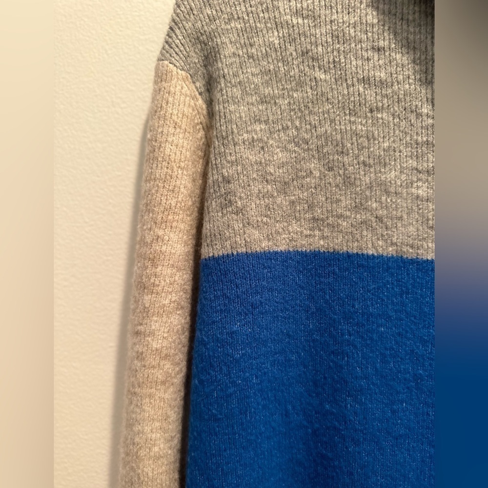 Refine Colorblock Sweater - Picture 2 of 10